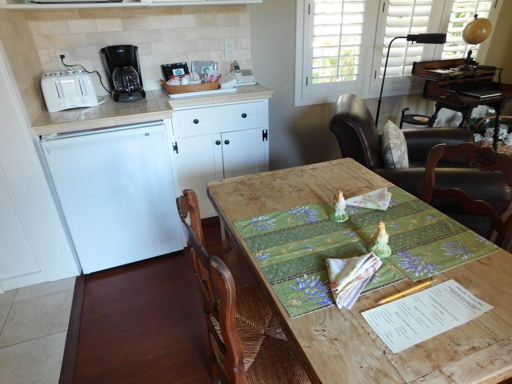 Lincoln Green Inn Carmel-by-the-Sea Bagian luar foto