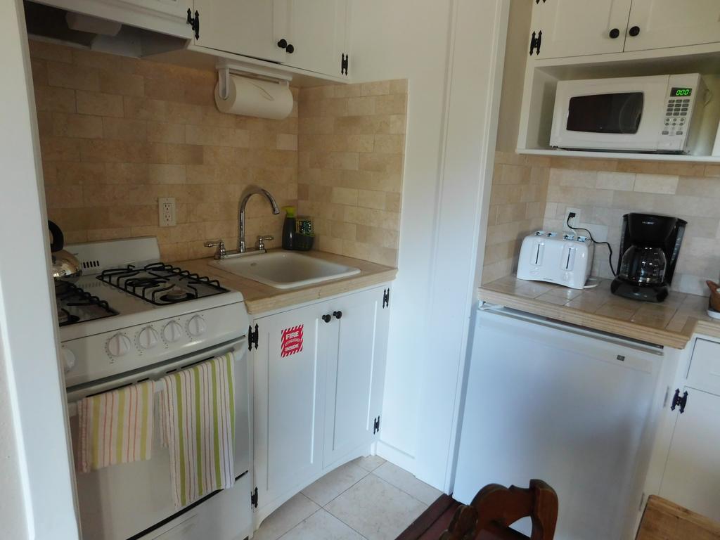 Lincoln Green Inn Carmel-by-the-Sea Bagian luar foto