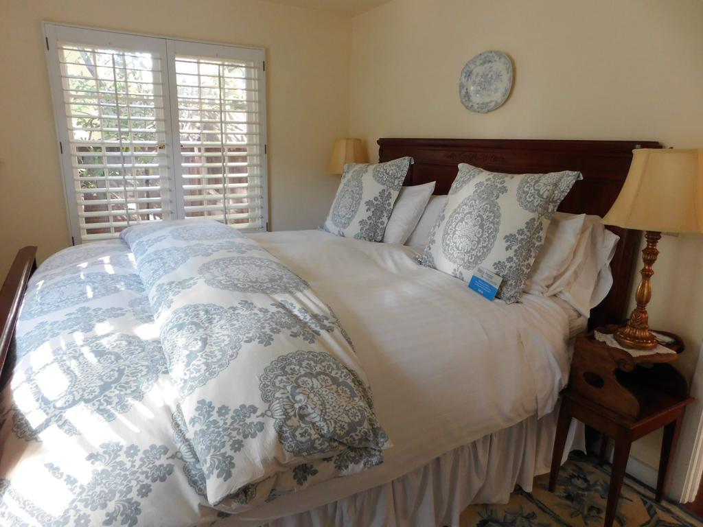 Lincoln Green Inn Carmel-by-the-Sea Bagian luar foto
