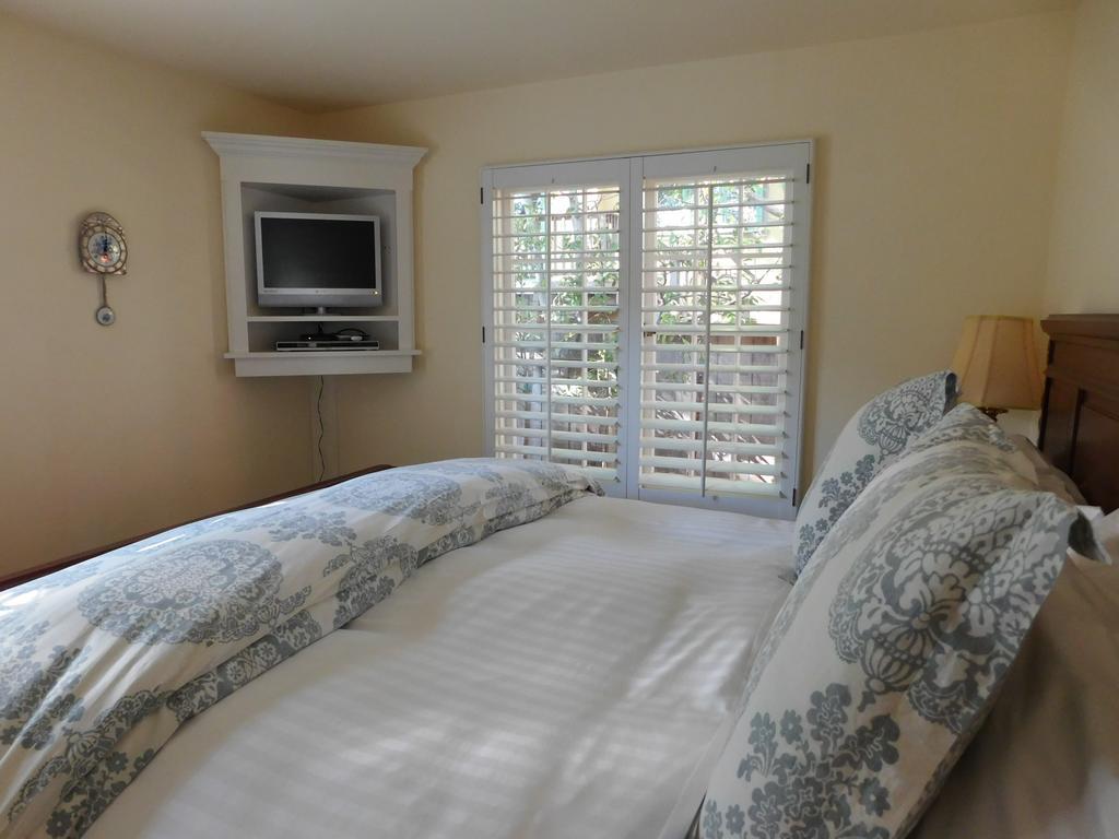 Lincoln Green Inn Carmel-by-the-Sea Bagian luar foto