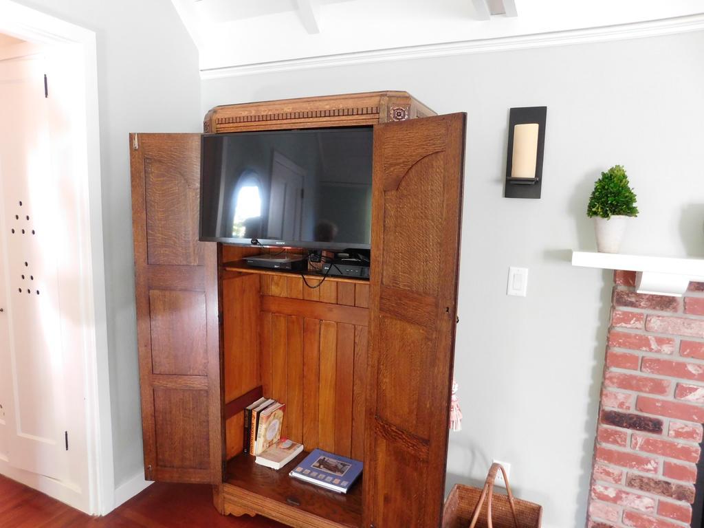 Lincoln Green Inn Carmel-by-the-Sea Bagian luar foto